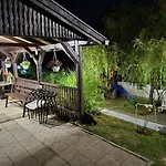 Vikendica Iris * לקטסי