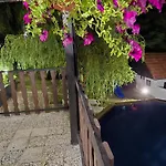Vikendica Iris בית נופש לקטסי