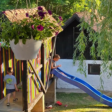 Vikendica Elena Holiday home
