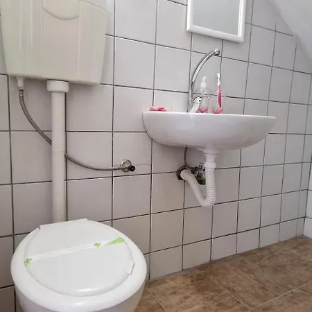 Vikendica Iris Holiday home *