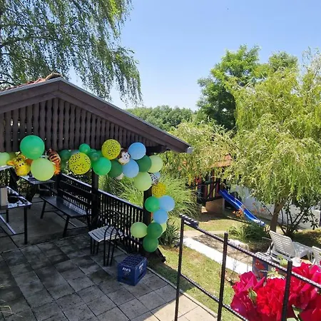 Holiday home Vikendica Elena Laktasi